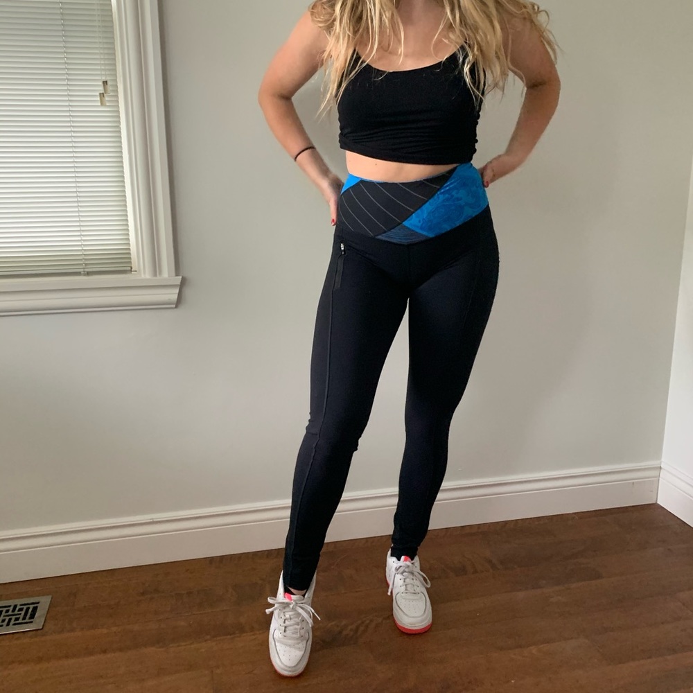 Lululemon yoga leggings !!!